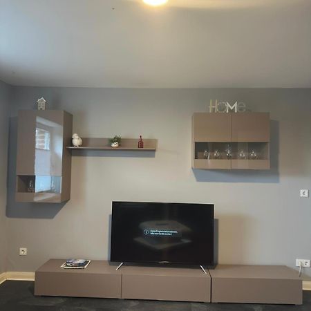 Gesamte Wohnung Mit Parkplatz Halstenbek Esterno foto
